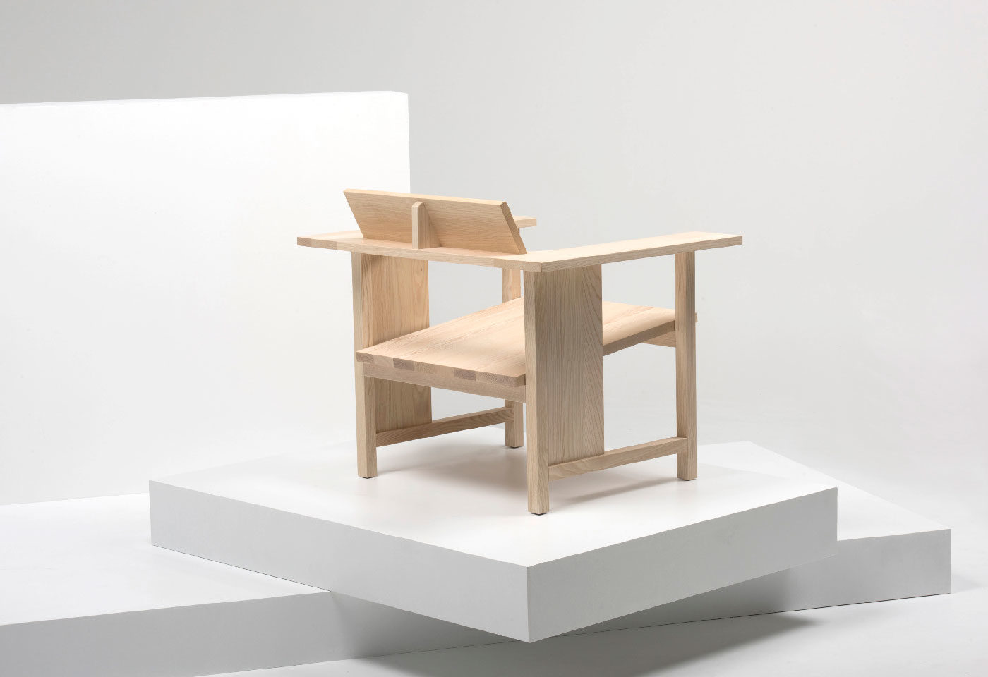 开云（中国） - 坐具|沙发|办公家具|设计师家具|克莱里奇椅